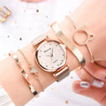 Relógio Feminino Dourado com 4 Pulseiras